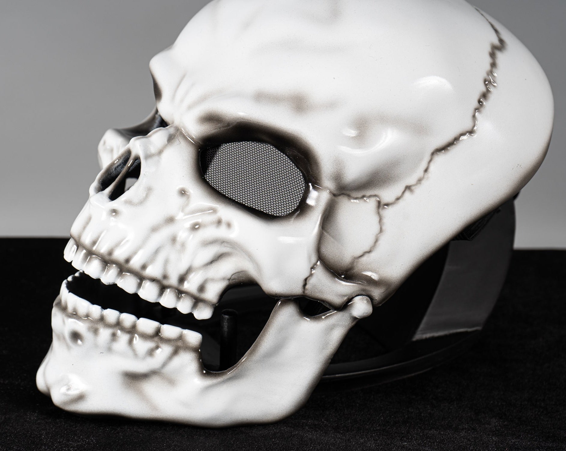 Bone Skull Mask Moving Jaw